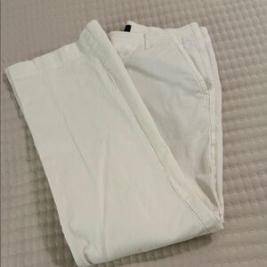Woman’s White Pants